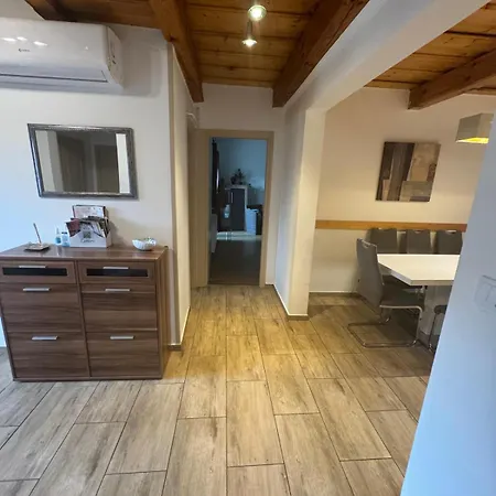 Apartment Holiday House Heviz